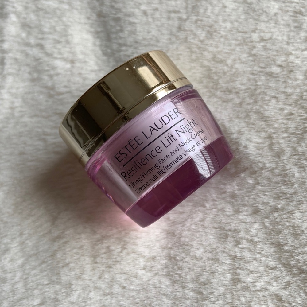 🌵 2/$20 NWT EL Resilience Lift!🌵